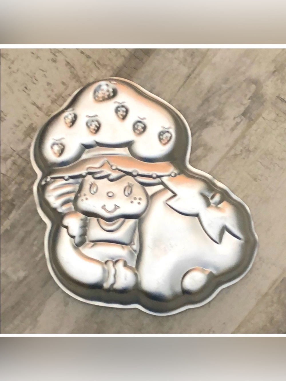Vintage 1981 ‘Strawberry Shortcake Cake’ Cake Pan